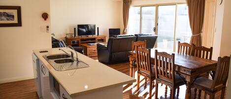 Standard House, 3 Bedrooms, Non Smoking | Private kitchen | Full-size fridge, microwave, oven, stovetop