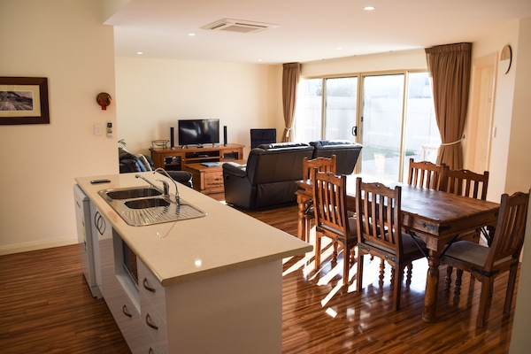 Casa Standard, 3 camere da letto, non fumatori | Cucina privata | Frigorifero con congelatore, microonde, forno, piano cottura