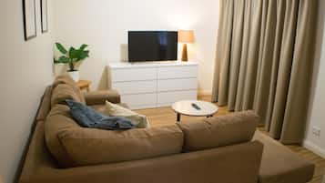 Standard House, 3 Bedrooms, Non Smoking | Living room | Flat-screen TV, Netflix, DVD player