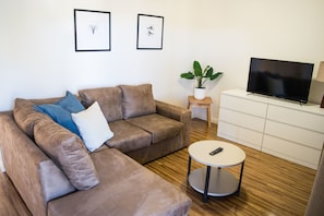 Standard House, 3 Bedrooms, Non Smoking | Living room | Flat-screen TV, Netflix, DVD player - Longreach at Port Elliot (Port Elliot)