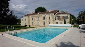 Exterior - Domaine de Bourgville (Monts-sur-Guesnes)
