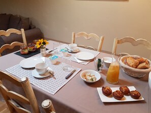 Petit déjeuner continental compris tous les jours