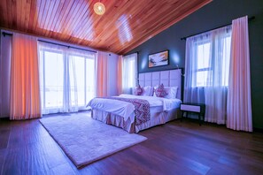 Apartment, 3 Bedrooms | In-room safe, desk, blackout drapes, iron/ironing board - Greenpath Residence (Nairobi)