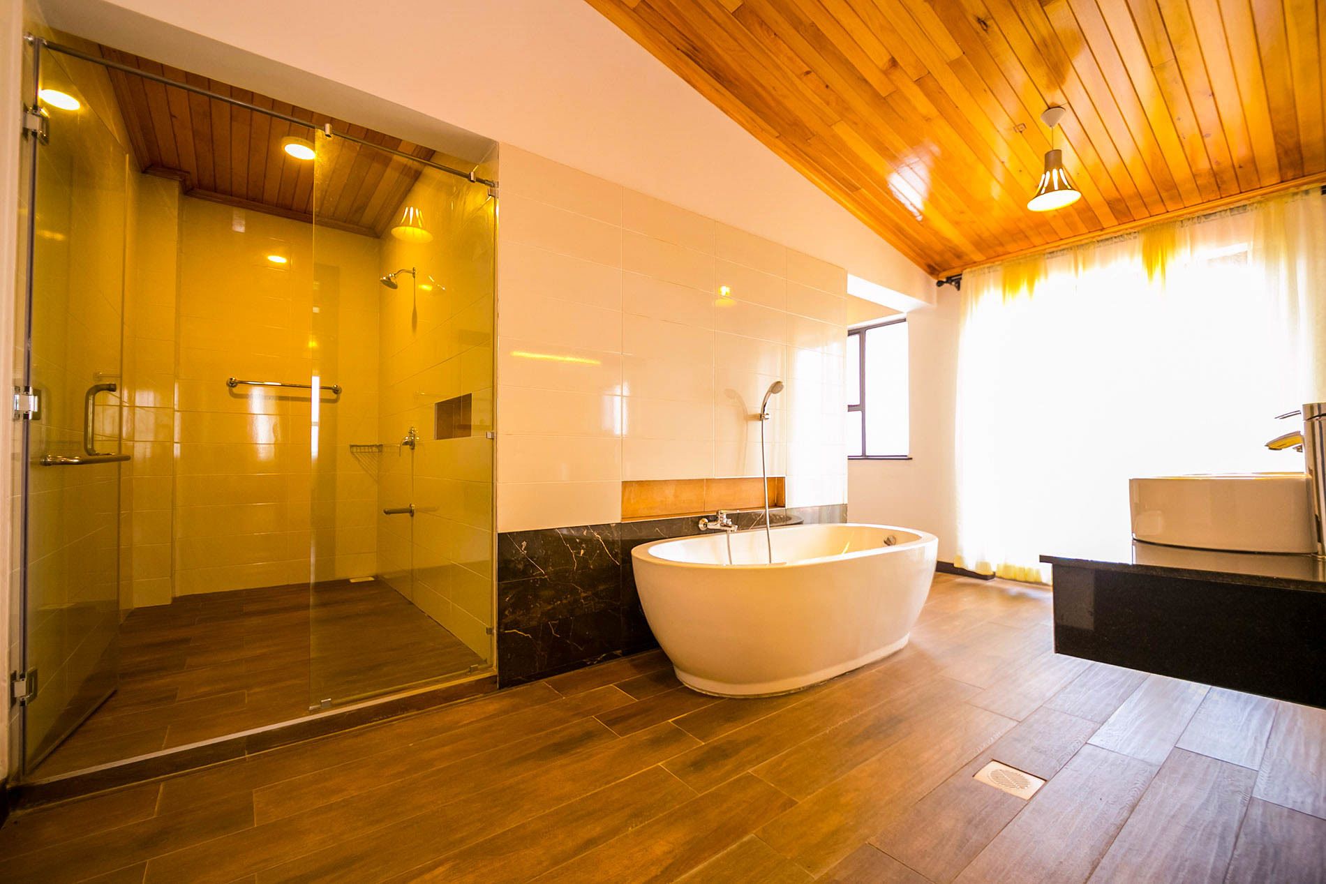 Apartment, 3 Bedrooms | Bathroom | Rainfall showerhead, free toiletries, towels
