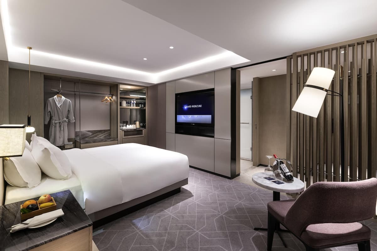 Habitació executiva, 1 llit de matrimoni gran | Minibar, caixa forta a l'habitació i escriptori