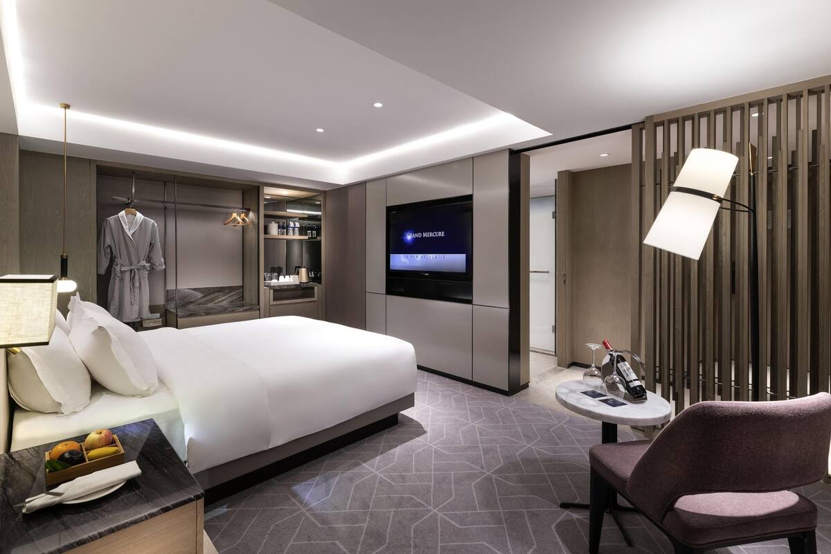 Executive kamer, 1 kingsize bed | Een minibar, een kluis op de kamer, een bureau