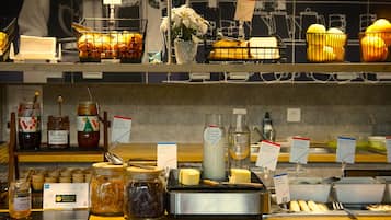 Daily buffet breakfast (EUR 9.90 per person)