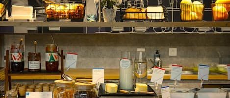 Daily buffet breakfast (EUR 9.90 per person)