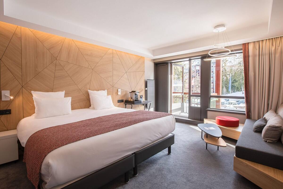 Premium bedding, Select Comfort beds, in-room safe, desk