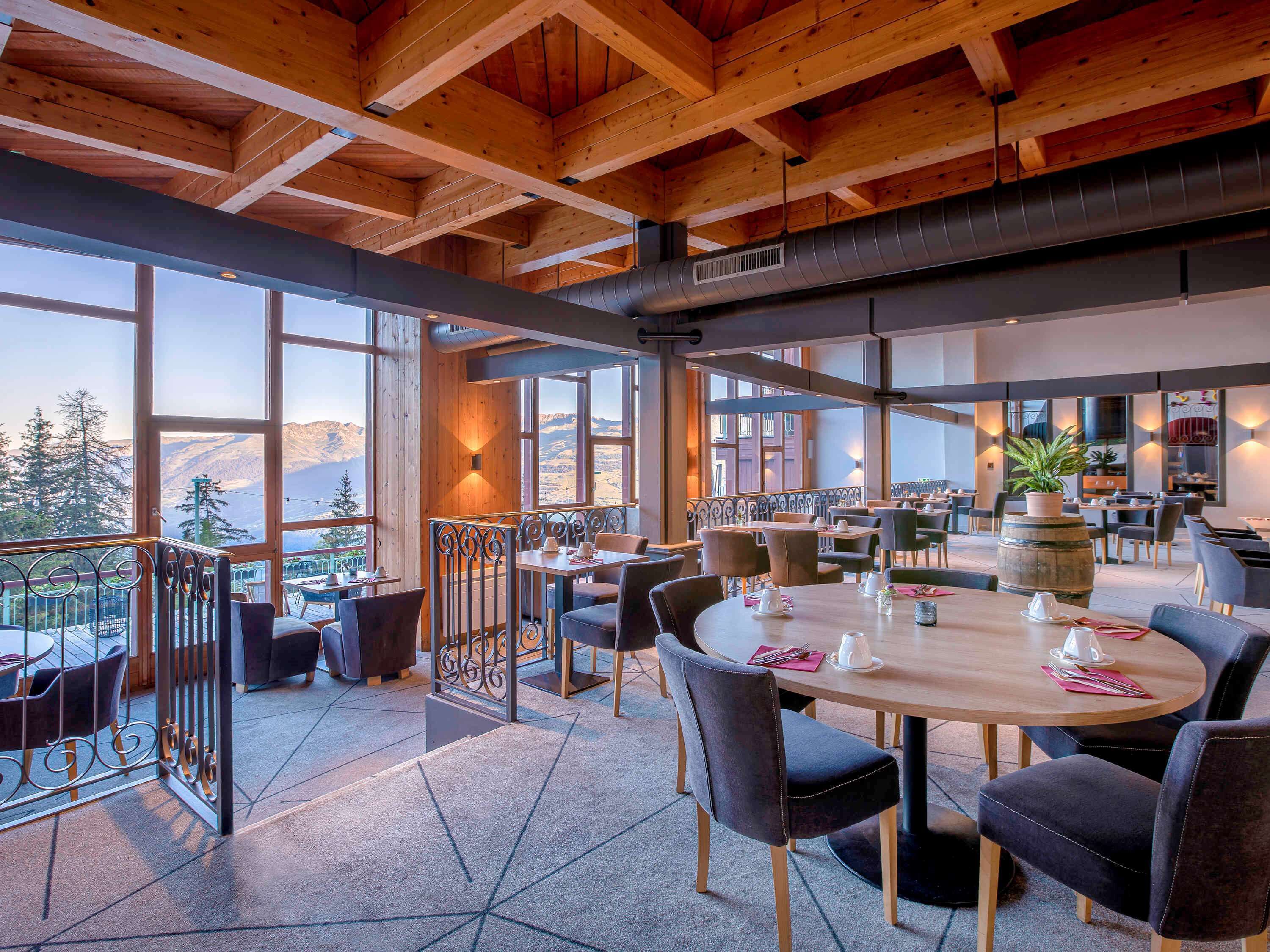 breakfast and dinner served, french cuisine