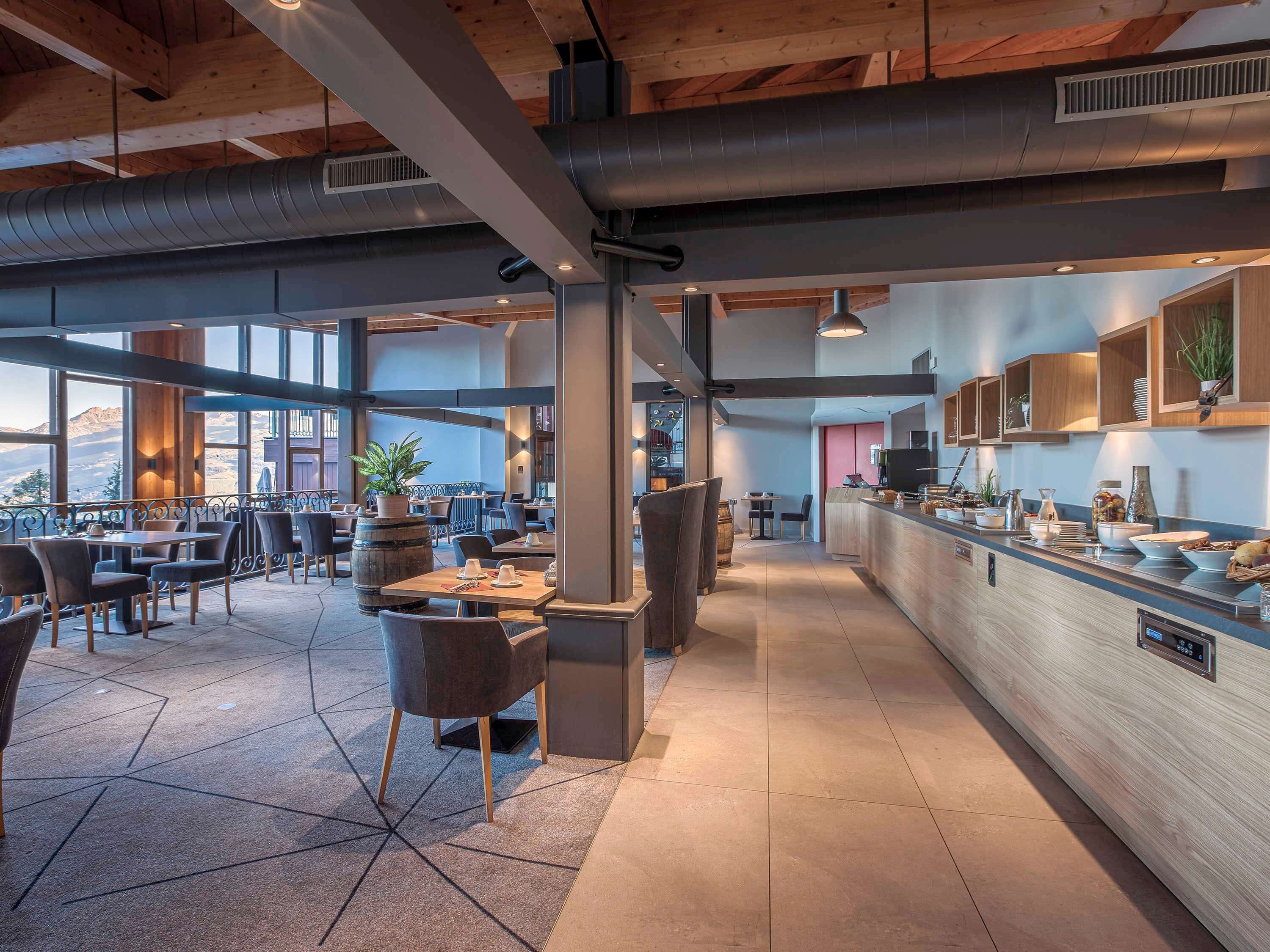 breakfast and dinner served, french cuisine