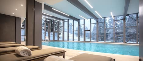 Indoor pool, pool loungers