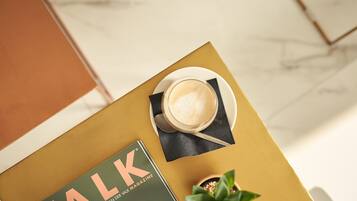 Esmorzar diari d'estil bufet (21 EUR per persona)