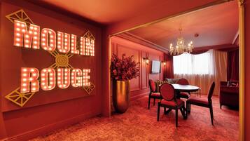 Romantic Suite, 1 Bedroom | Living area | Flat-screen TV