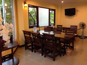 Breakfast area