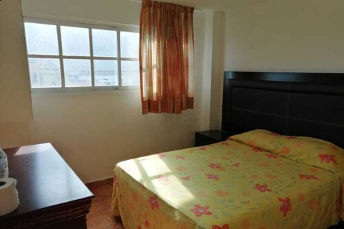 Standard Room, 1 Double Bed | Iron/ironing board, free WiFi, bed sheets