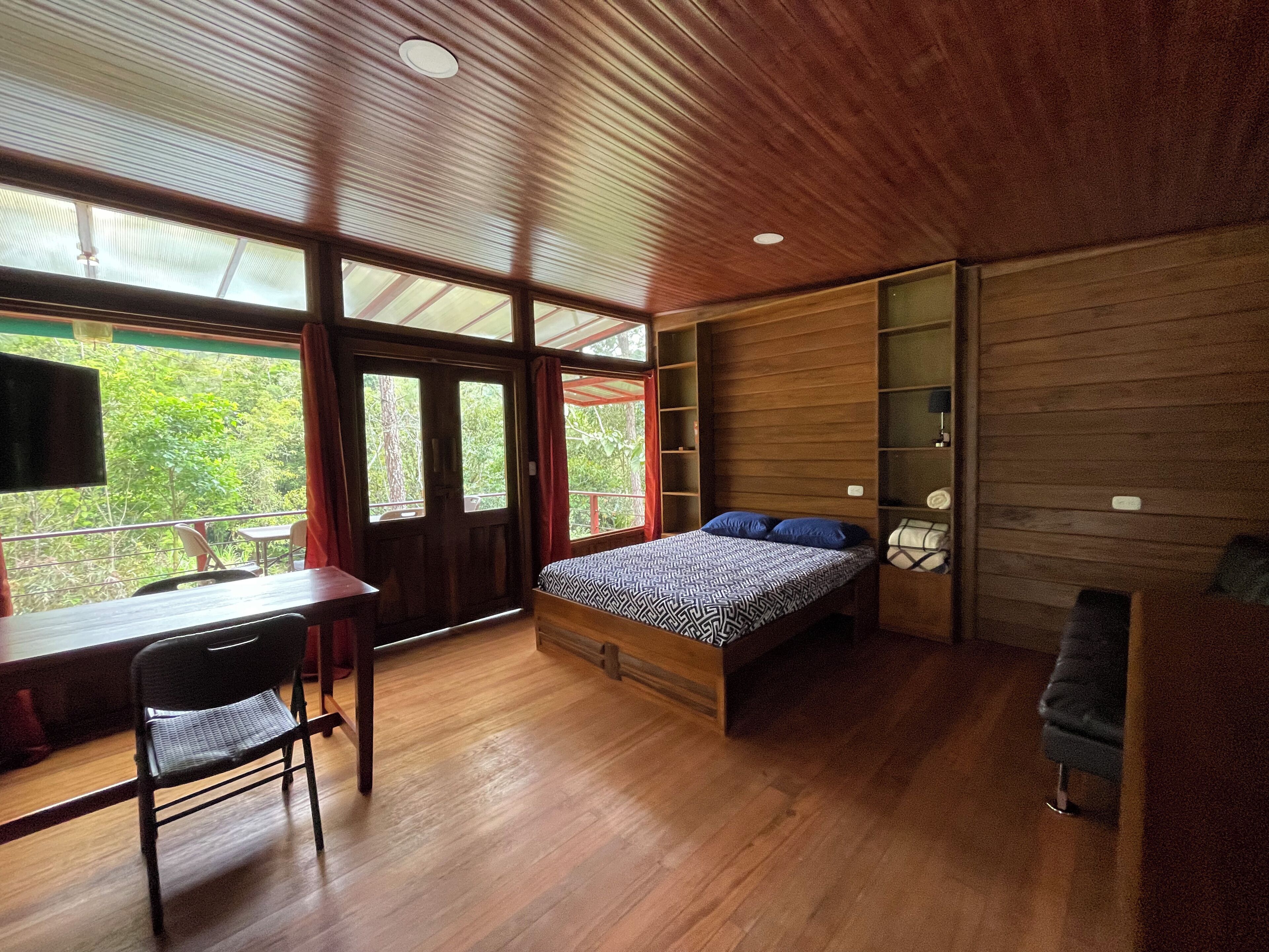 luxury studio, mountain view, mountainside | free wifi, bed sheets, wheelchair access