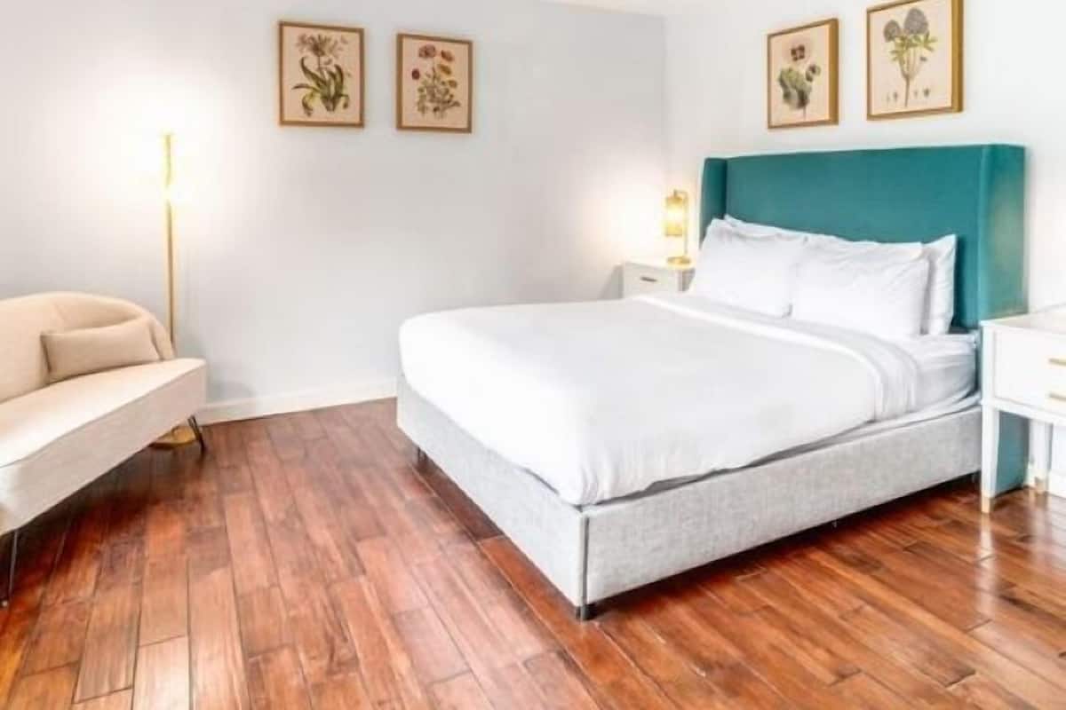Suite Tradition, 1 grand lit, patio, vue partielle sur l'océan