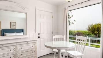 Deluxe Double Room, 2 Queen Beds | View from room