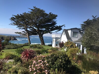 Agate Cove Inn