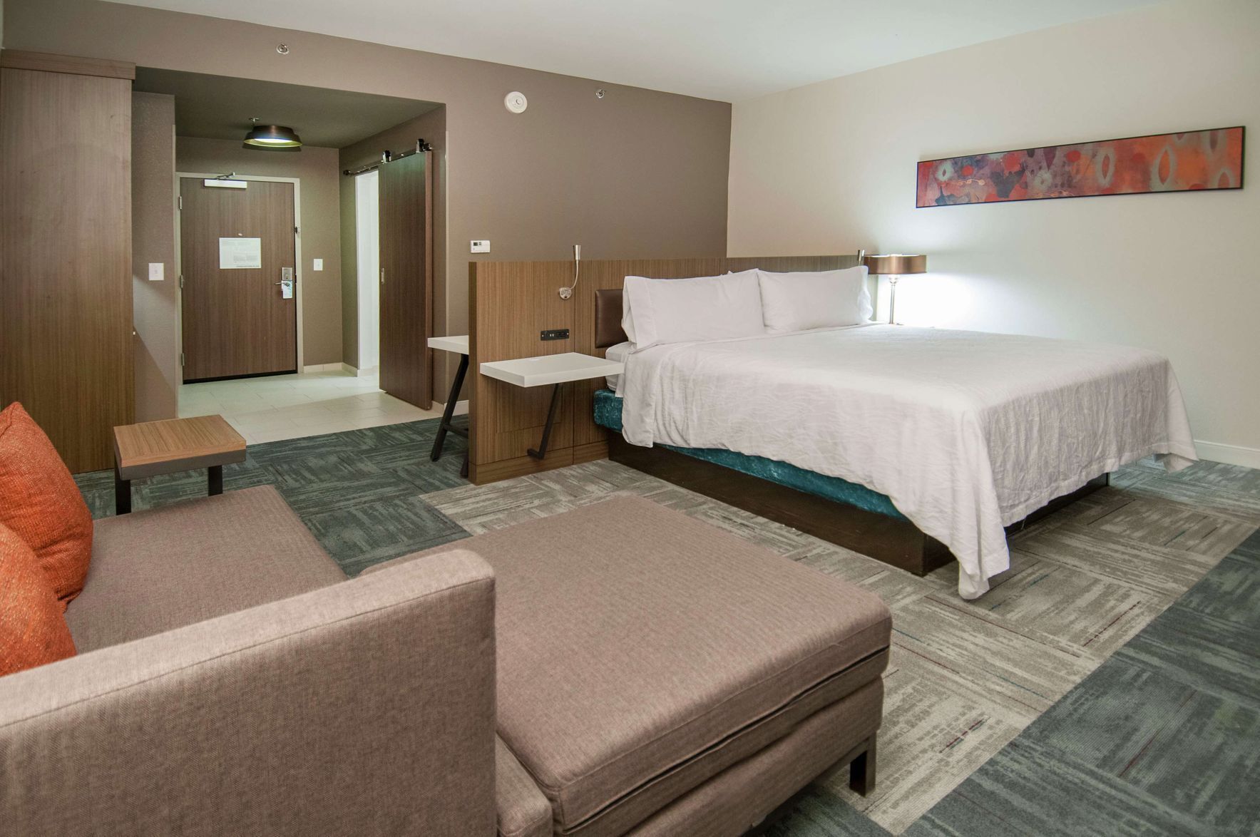 In-room safe, desk, iron/ironing board, cribs/infant beds