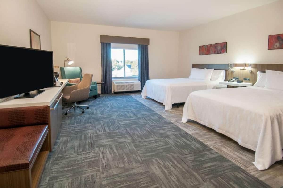 In-room safe, desk, iron/ironing board, cribs/infant beds