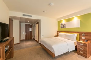 1 ห้องนอน, เครื่องนอนระดับพรีเมียม, ผ้านวมขนเป็ด, ตู้นิรภัยในห้องพัก