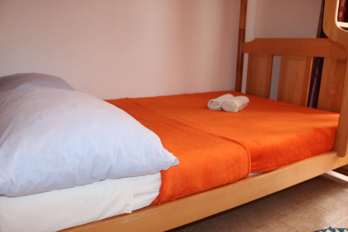 Basic Triple Room | Free WiFi, bed sheets