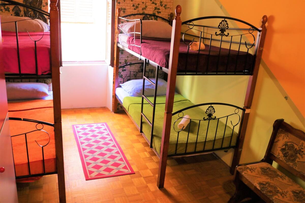 Basic Room, Mixed Dorm | Free WiFi, bed sheets