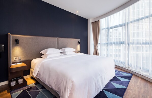 Caja de seguridad en la habitación y escritorio 