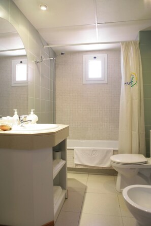 Bathroom - Fenals Garden (Lloret de Mar)