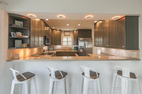 Fridge, microwave, oven, dishwasher