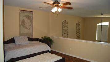 3 chambres, bureau, fer et planche Ă repasser, Wi-Fi gratuit