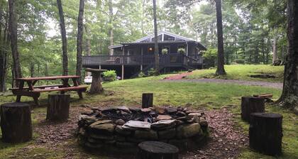 Kesäleirin mökki Mountain Retreat