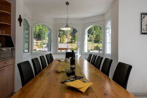 Casa de lujo | Servicio de comidas en la habitación