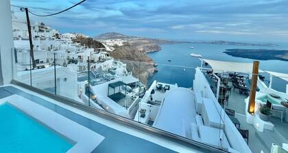 Location,Location,Location,PRIVATE POOL, CALDERA VIEWS to infinity; daily maid