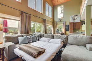 TV, fireplace, DVD player, books - Hot Tub & Fire Pit! Lake-View Home in Blue Eye (Blue Eye)