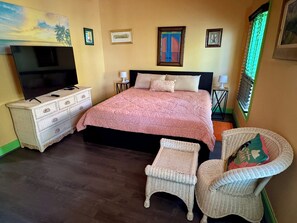 10 bedrooms, iron/ironing board, free WiFi, bed sheets