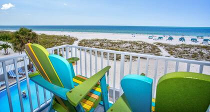 Romantic Beachfront Escape ~ Beach, Pool, Bar, Private Balcony, +Tickets Included to Fun Activities!