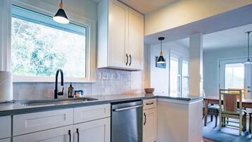 Coffee/tea maker, fridge, microwave, dishwasher