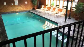 Piscine couverte, piscine extérieure