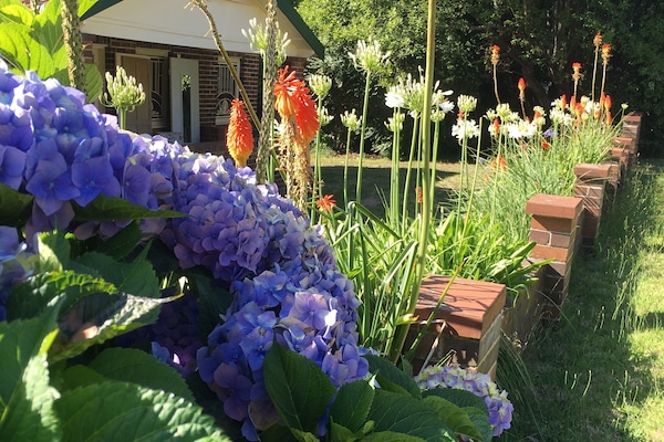 Coppin Cottage-summer🦜