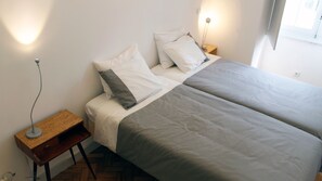 2 quartos, ferros/tábuas de passar roupa, Wi-Fi de cortesia
