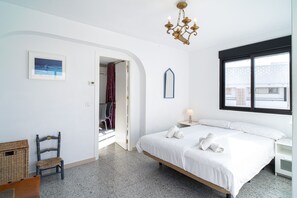 2 habitaciones, tabla de planchar con plancha y wifi gratis 