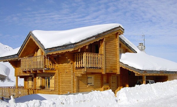 Exterior - Impressive Chalet, 20m to Piste (Les Deux-Alpes)