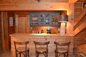 Interior - Impressive Chalet, 20m to Piste (Les Deux-Alpes)