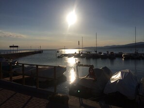 Marina - Arco Charming B & B - Yellow Room (Passignano Sul Trasimeno)