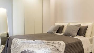 1 Schlafzimmer, BĂŒgeleisen/BĂŒgelbrett, WLAN, BettwĂ€sche