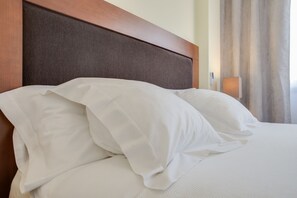 1 chambre, fer et planche Ă repasser, Wi-Fi, draps fournis