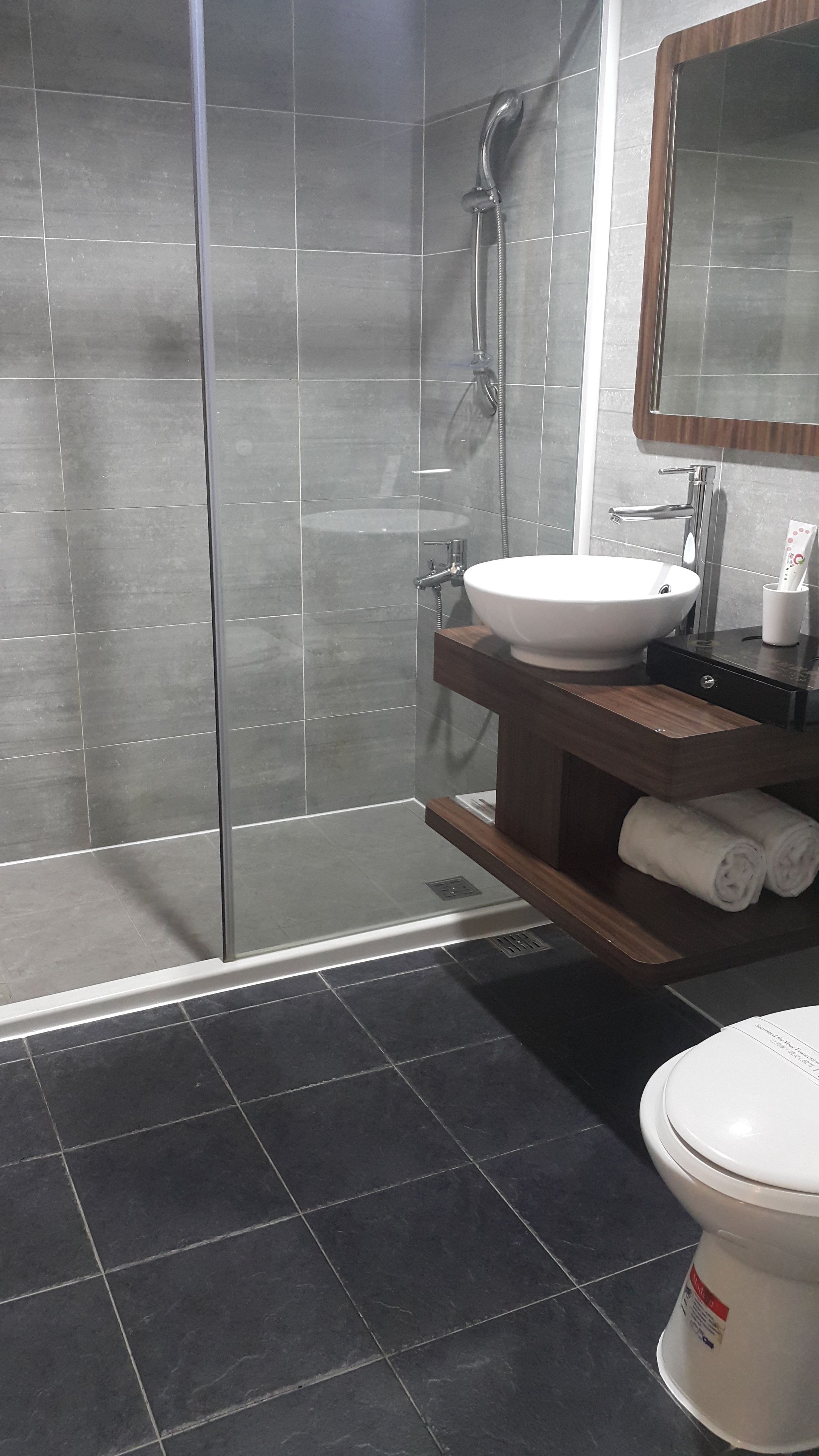 Standaard kamer, 1 slaapkamer | Badkamer met douche
